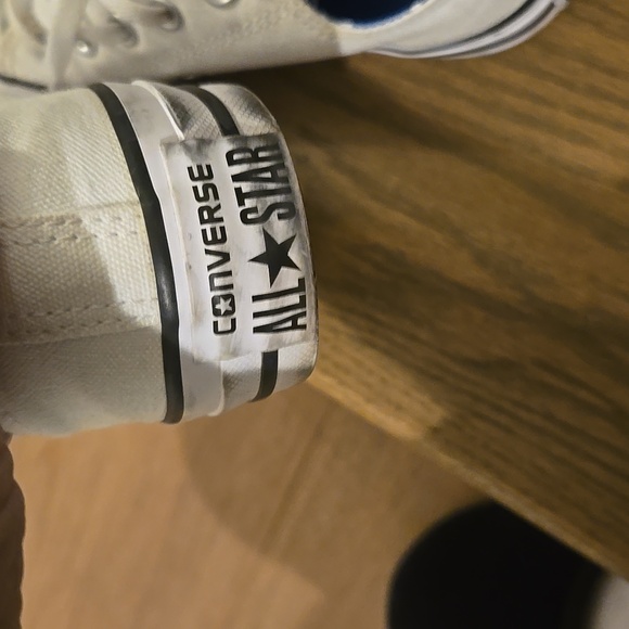 Women's Size 5 Converse Chuck Taylor All Star Tennis Shoe. - Picture 2 of 5